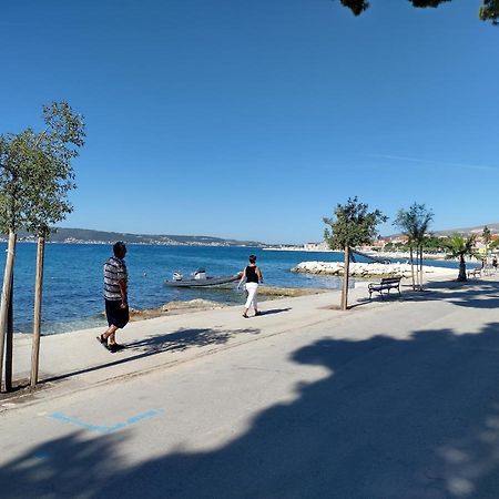 Apartman Figaro Pogled Od Milijun Dolara, 2 Tusa, 2 Wc Kaštela Exterior foto